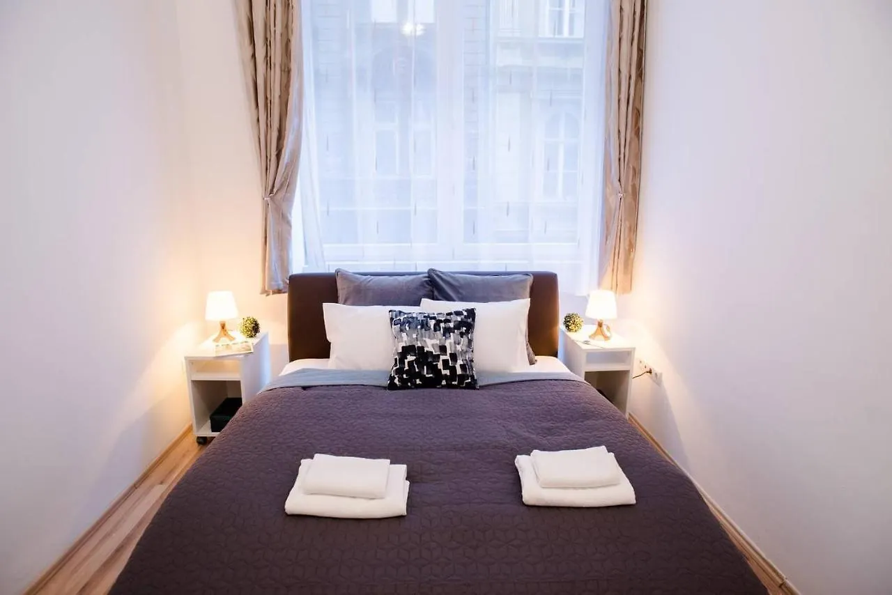 Cosy & Central A/C Apartment Budapest