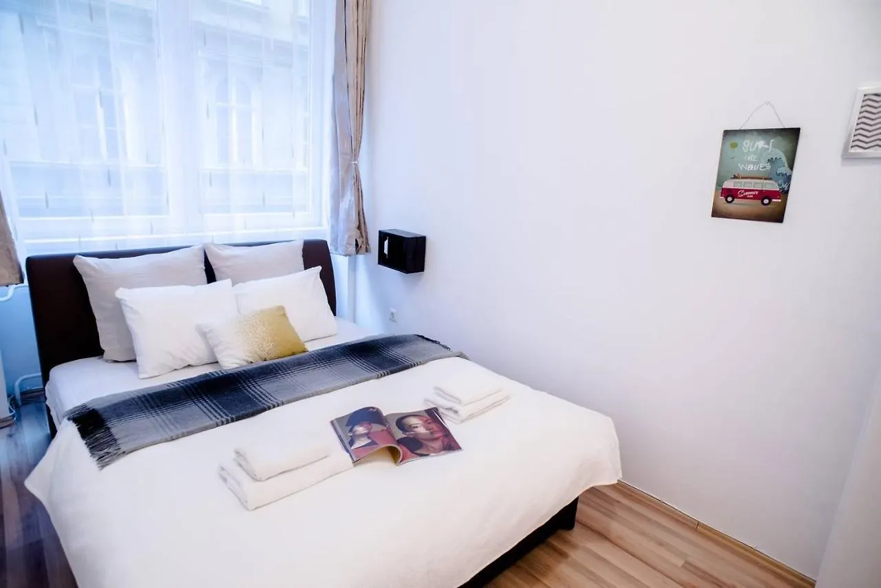 Cosy & Central A/C Apartment Budapest