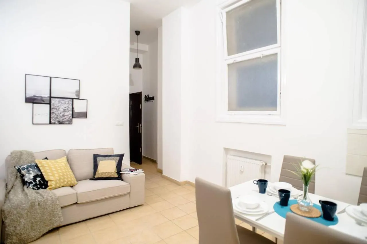 Cosy & Central A/C Apartment Budapest 0*,